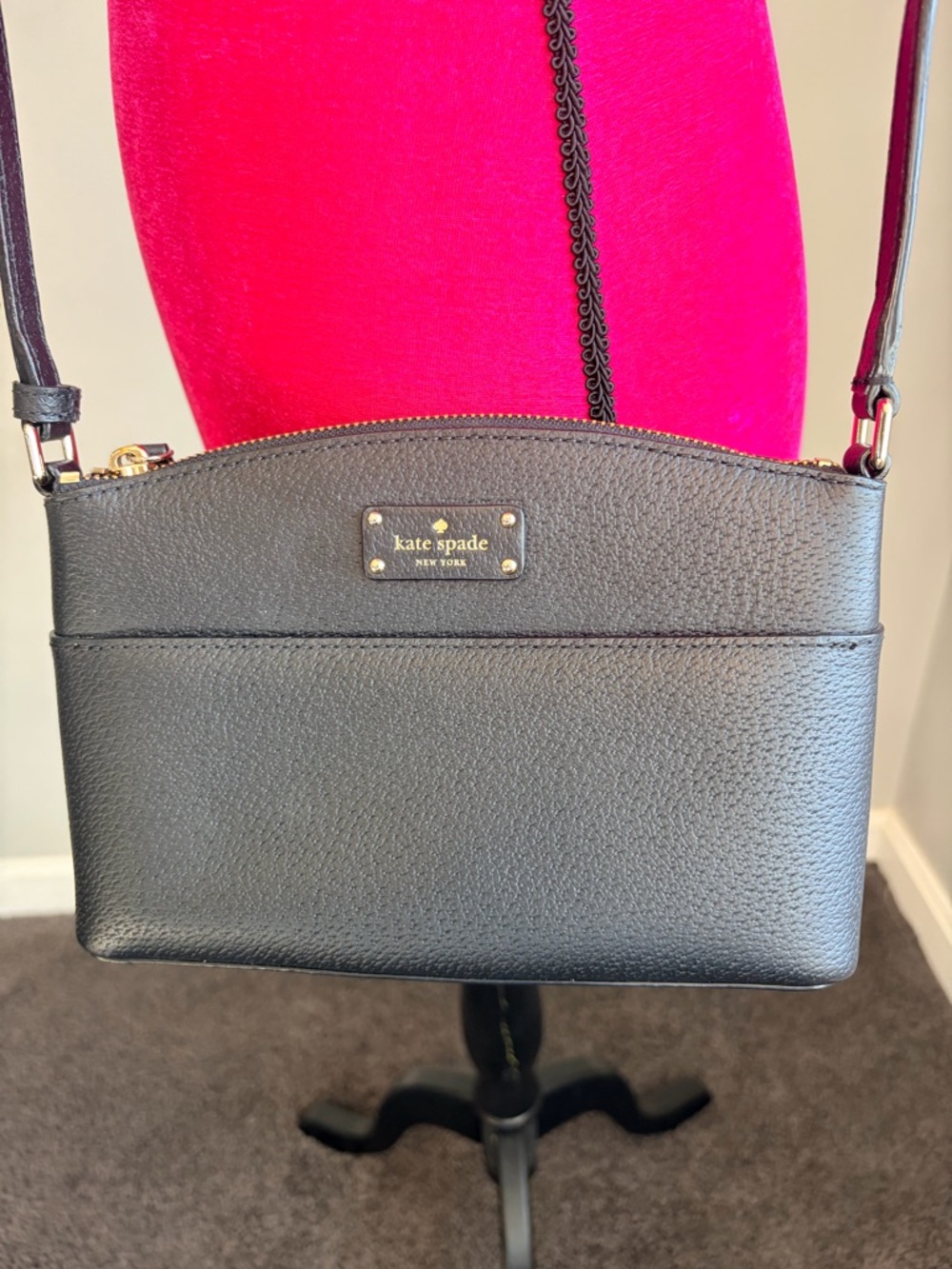 Kate Spade classic and timeless black leather pebbled purse